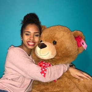 Meet your Posher, Paiton